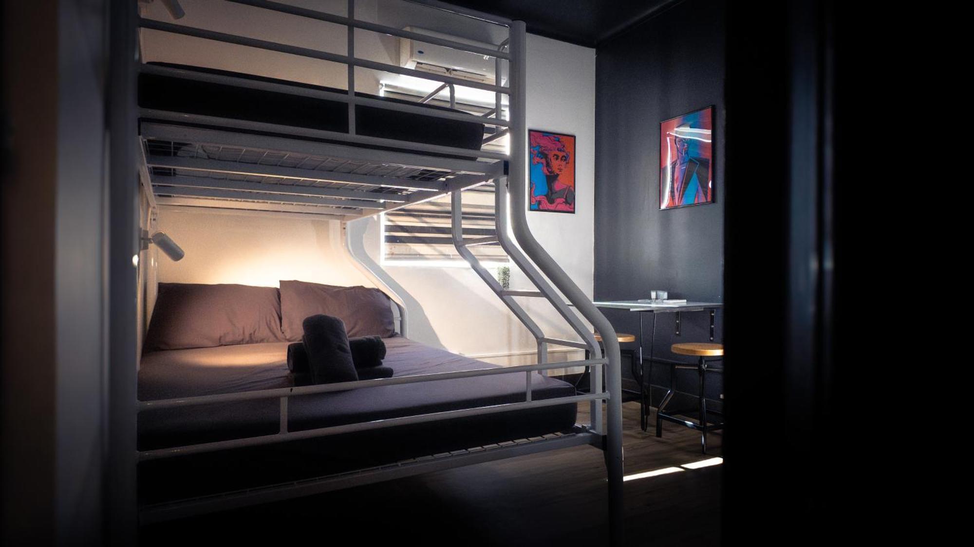 Хостел Brisbane Quarters Экстерьер фото